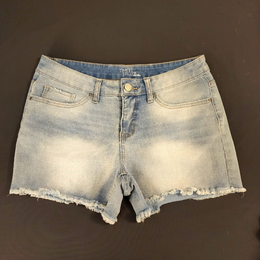 Ladie's TIME AND TRU Demin Shorts